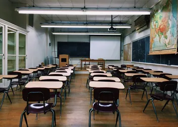 Pendidikan Karakter di Ambon: Solusi Nyata untuk Lingkungan Sekolah yang Aman