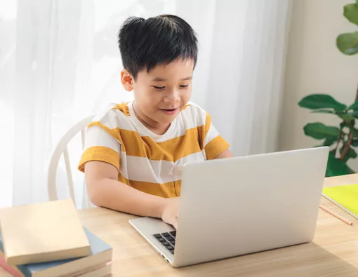 Pendidikan Emosi di Sekolah: Kapan Anak Diajarin Cara Menangis dan Berdamai dengan Diri Sendiri?